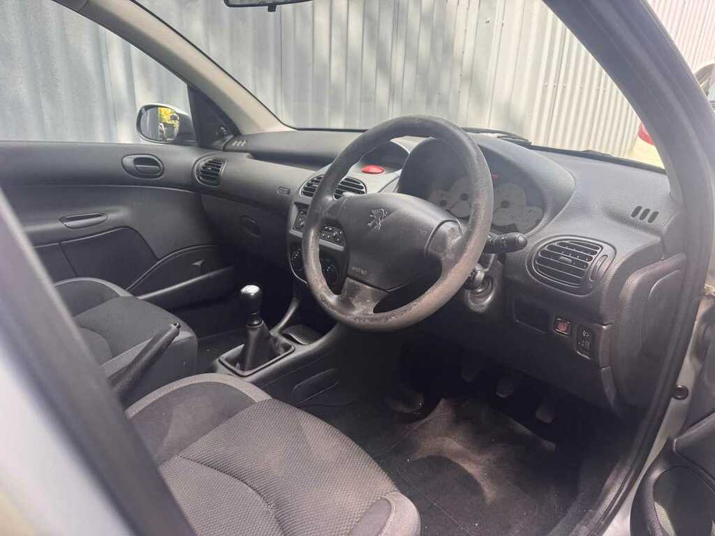 Peugeot 206 Verve Silver #5