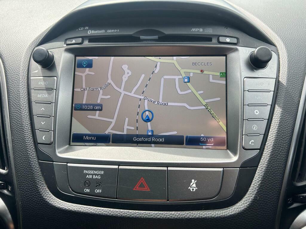 Hyundai Ix35 Crdi Premium White #8