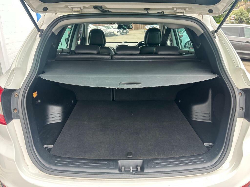 Hyundai Ix35 Crdi Premium White #21