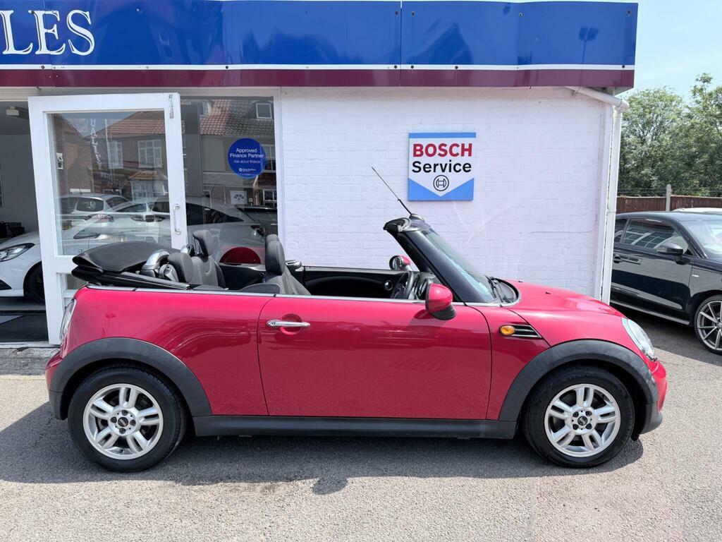 Mini Convertible 1.6 Cooper D Euro 5 S S Red #3