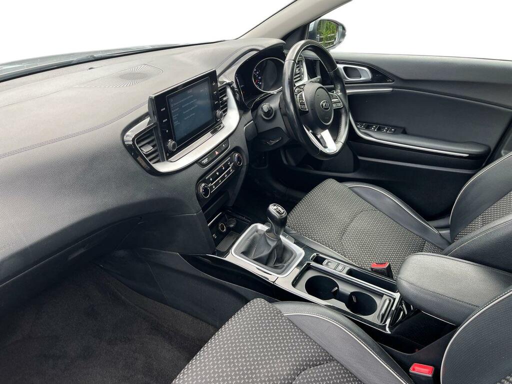 Kia Xceed 1.0T Gdi Isg 3 White #13