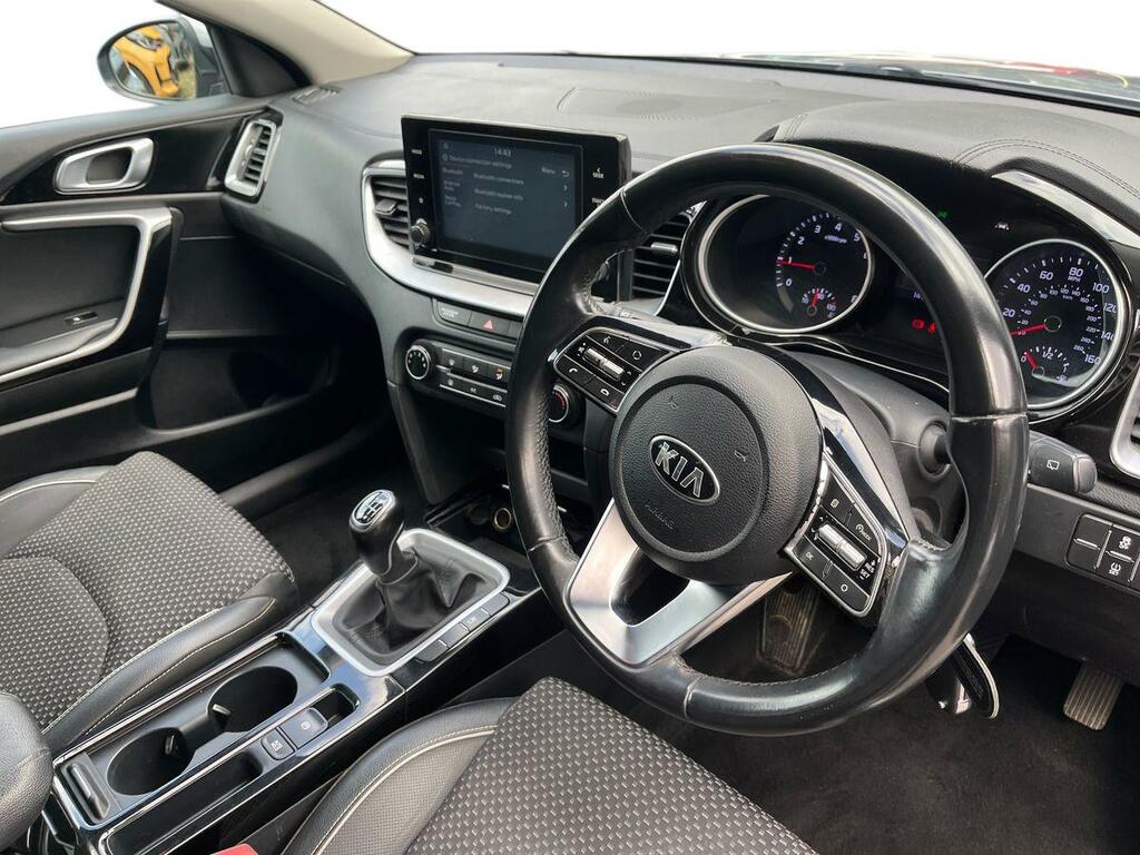 Kia Xceed 1.0T Gdi Isg 3 White #10