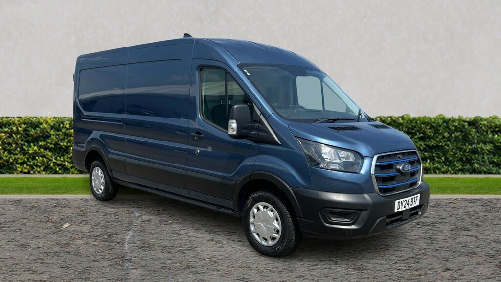 Ford Transit Custom 135Kw 68Kwh H2 Leader Van Blue
