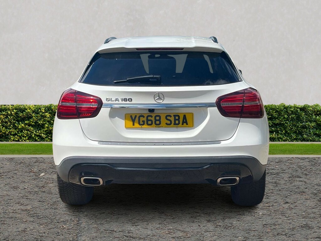 Mercedes-Benz GLA Class Gla 180 Urban Edition YG68SBA White #4