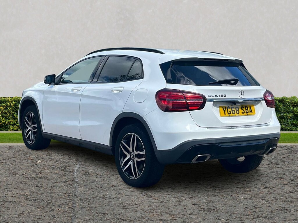 Mercedes-Benz GLA Class Gla 180 Urban Edition YG68SBA White #5