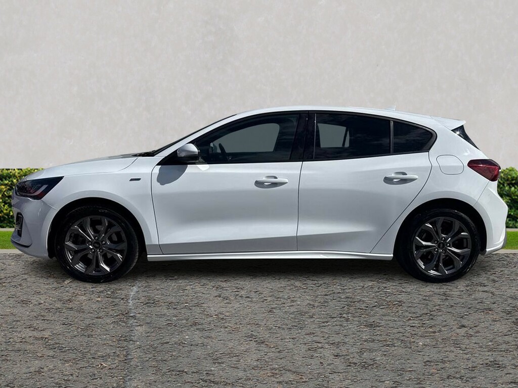 Ford Focus 1.0 Ecoboost Hybrid Mhev 155 St-line GX72HYL White #6