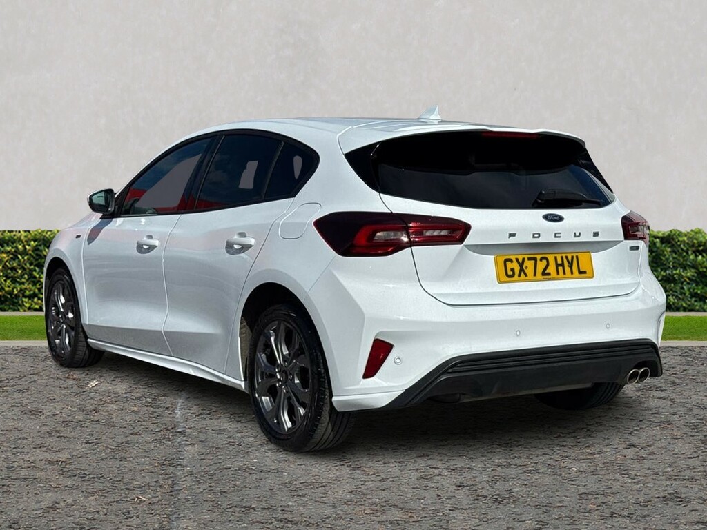 Ford Focus 1.0 Ecoboost Hybrid Mhev 155 St-line GX72HYL White #5