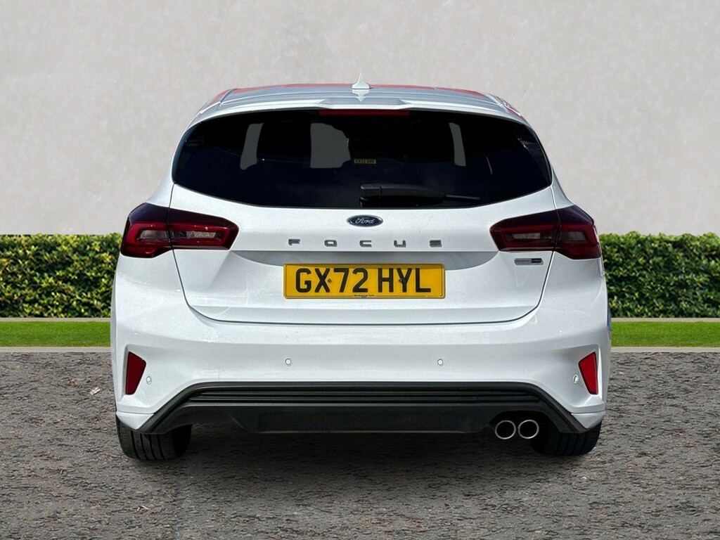 Ford Focus 1.0 Ecoboost Hybrid Mhev 155 St-line GX72HYL White #4