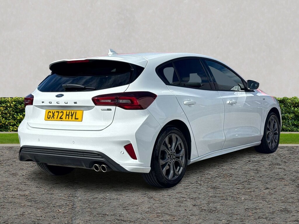 Ford Focus 1.0 Ecoboost Hybrid Mhev 155 St-line GX72HYL White #3