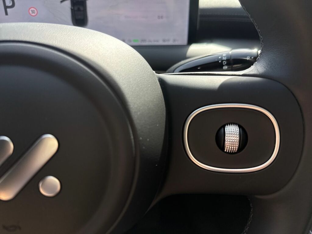 MG IM6 300Kw Long Range 100Kwh Blue #22