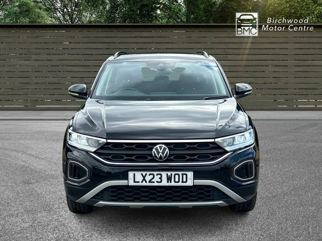 Volkswagen T-Roc 1L Life LX23WOD Black #2