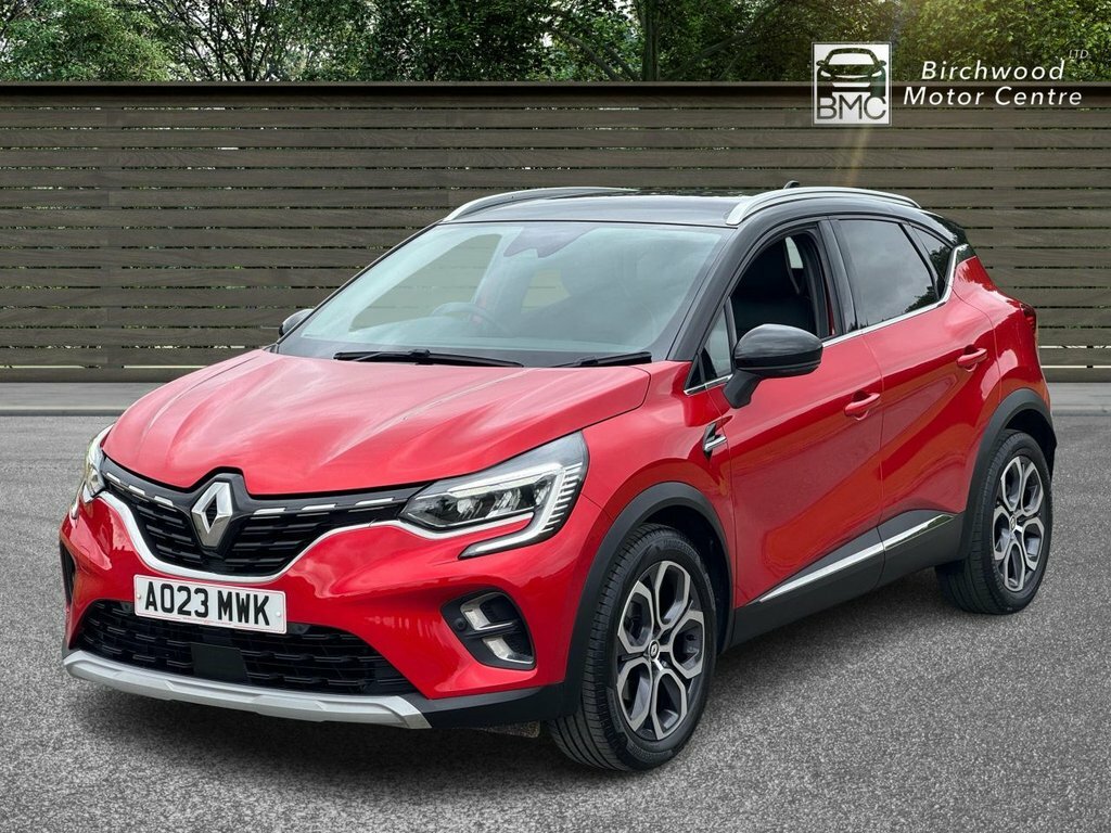 Renault Captur 1.6L Techno AO23MWK Red #3