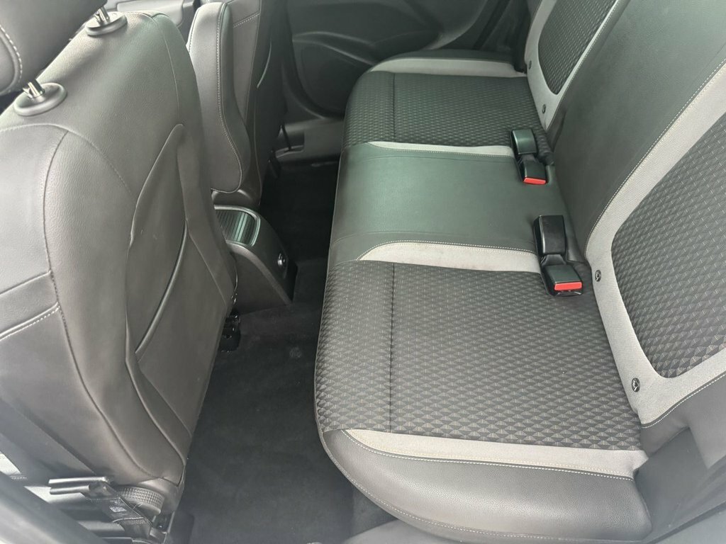 Vauxhall Crossland X Tech Line Nav White #30
