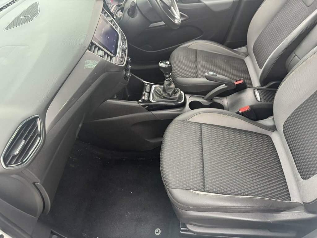Vauxhall Crossland X Tech Line Nav White #34