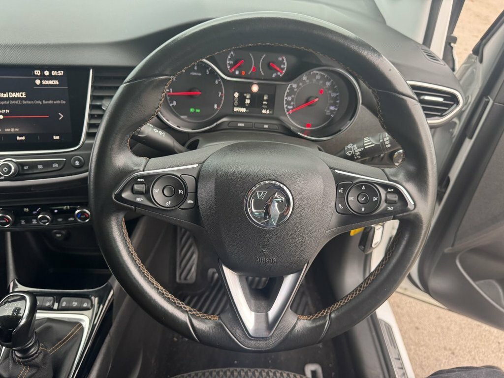 Vauxhall Crossland X Tech Line Nav White #46