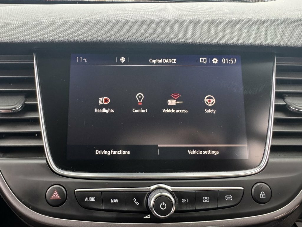 Vauxhall Crossland X Tech Line Nav White #60
