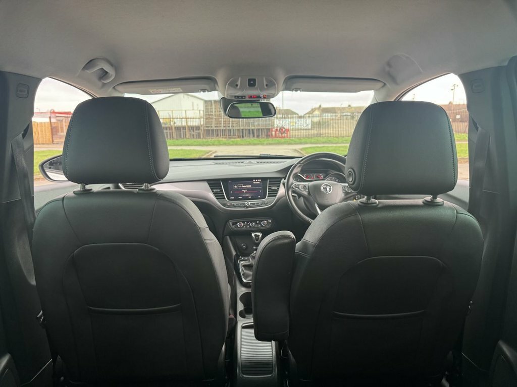 Vauxhall Crossland X Tech Line Nav White #27