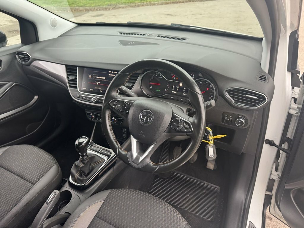 Vauxhall Crossland X Tech Line Nav White #18