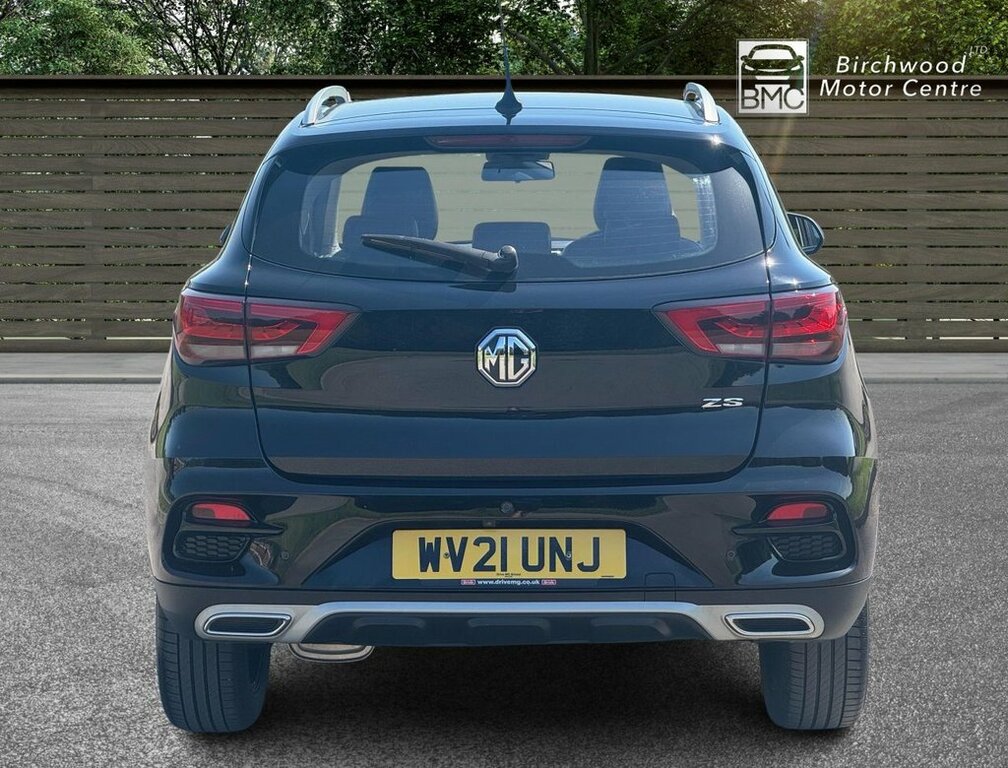 MG ZS 1L Exclusive Black #6