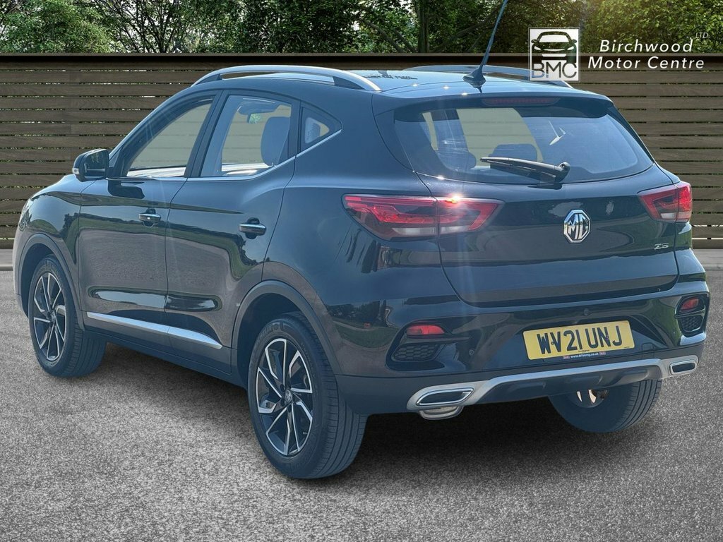 MG ZS 1L Exclusive Black #5