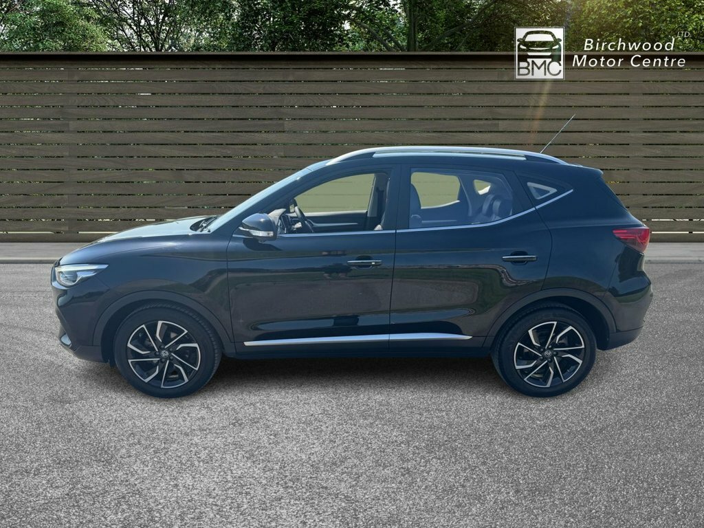 MG ZS 1L Exclusive Black #4