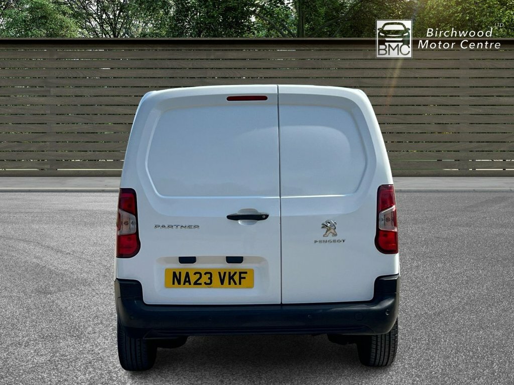 Peugeot Partner 1.5L Professional Premium White #6