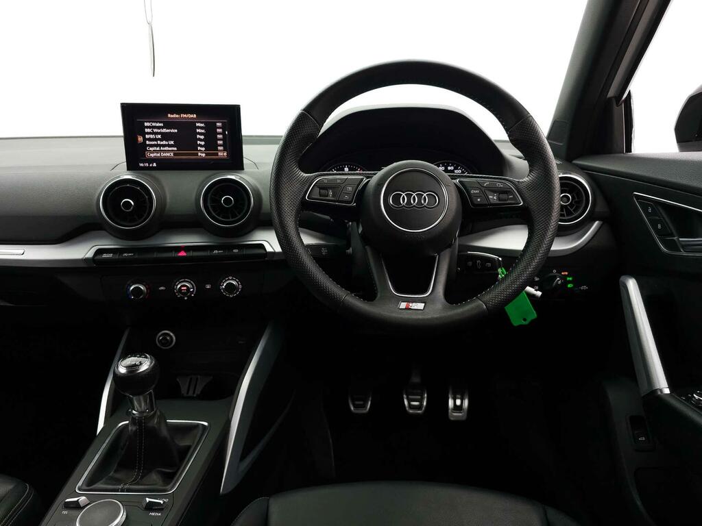 Audi Q2 S Line White #3