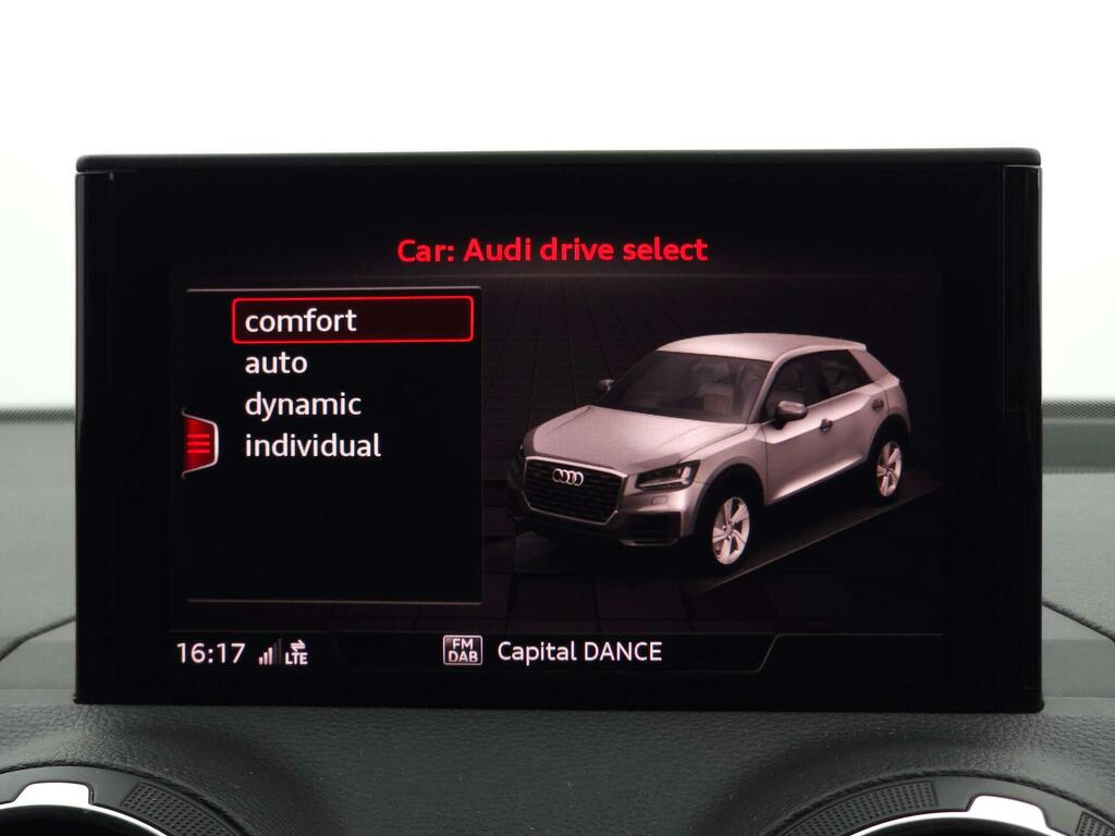 Audi Q2 S Line White #5