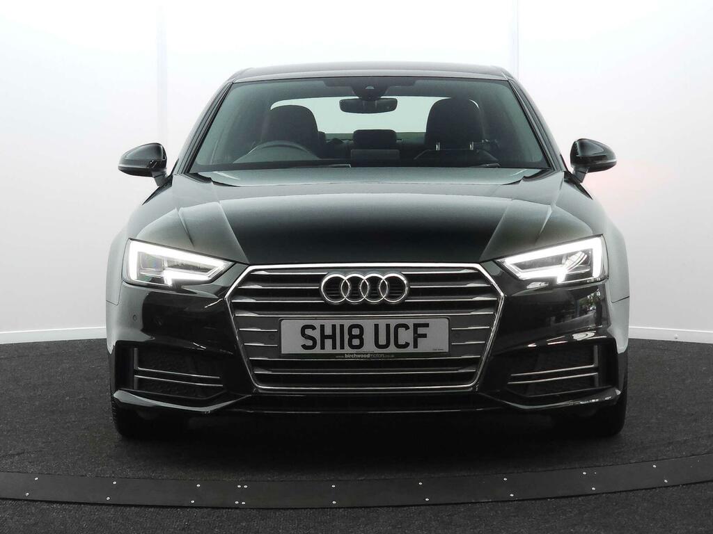 Audi A4 Saloon White #19