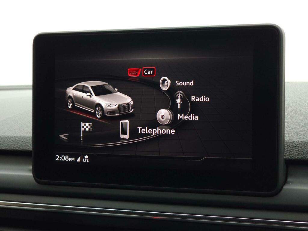 Audi A4 Saloon White #30