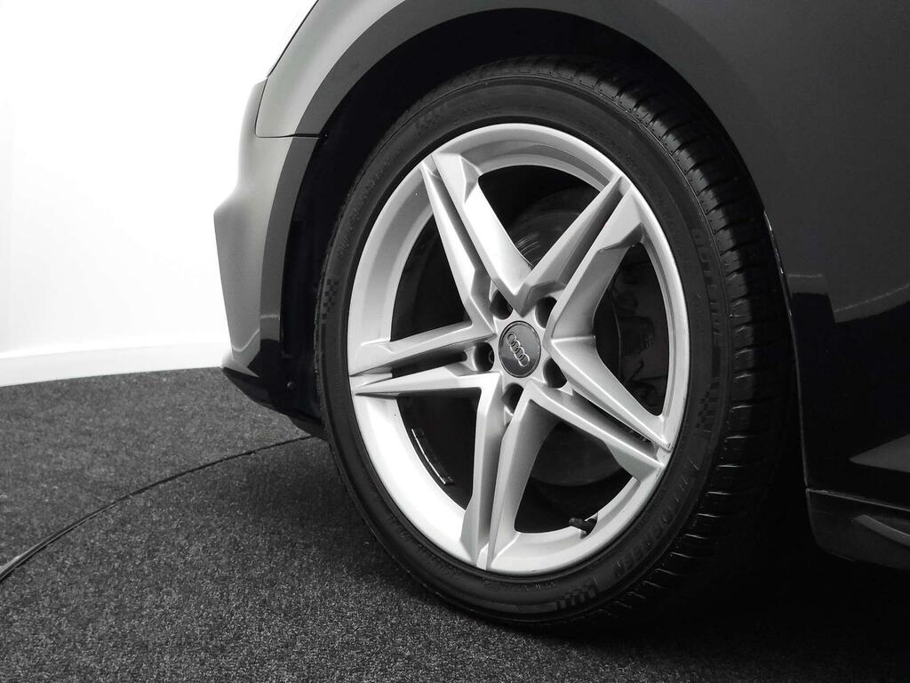 Audi A4 Saloon White #23