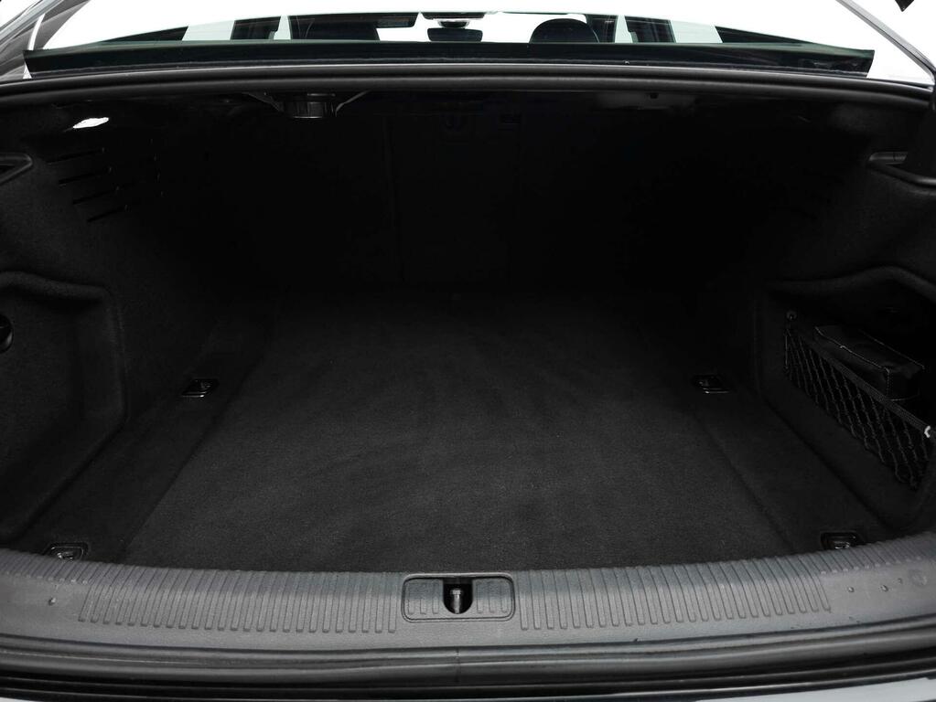 Audi A4 Saloon White #14