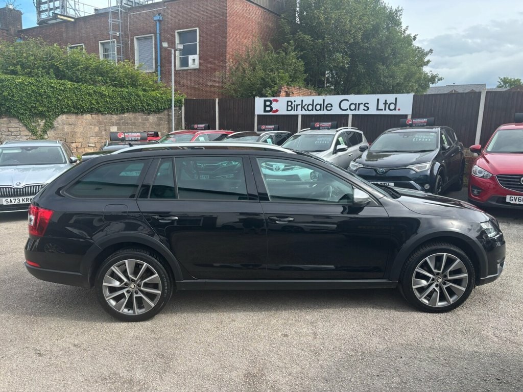 Skoda Octavia 2L Scout SF19XYW Black #2