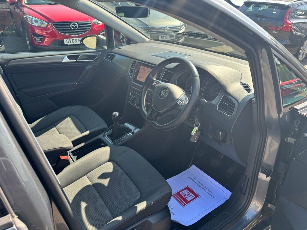 Volkswagen Golf SV Gt White #8