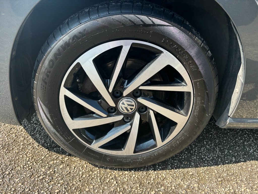 Volkswagen Golf SV Gt White #30
