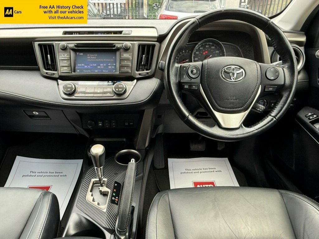 Toyota Rav 4 2L Invincible White #6
