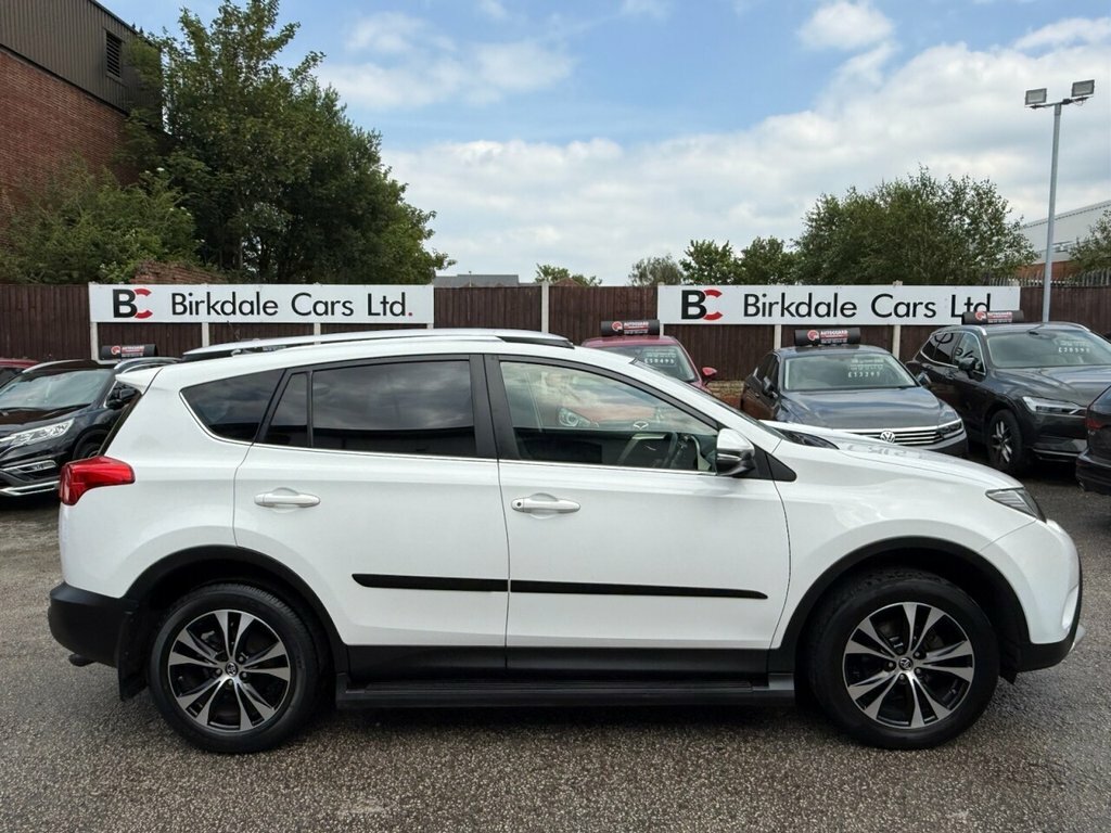 Toyota Rav 4 2L Invincible White #2