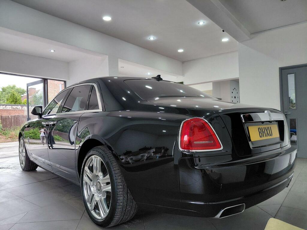 Rolls-Royce Ghost Saloon 6.6 V12 Euro 6 201515 Black #4