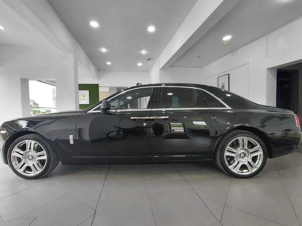 Rolls-Royce Ghost Saloon 6.6 V12 Euro 6 201515 Black #6
