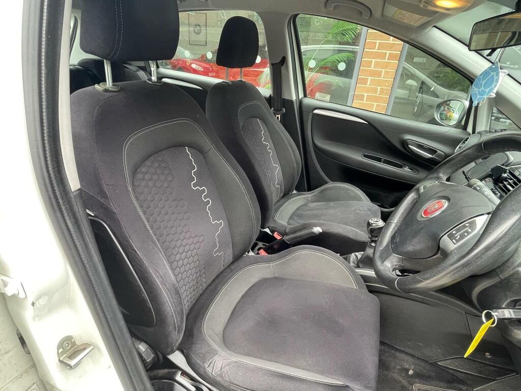 Fiat Punto Hatchback 1.2 Gbt 2013 Blue #9