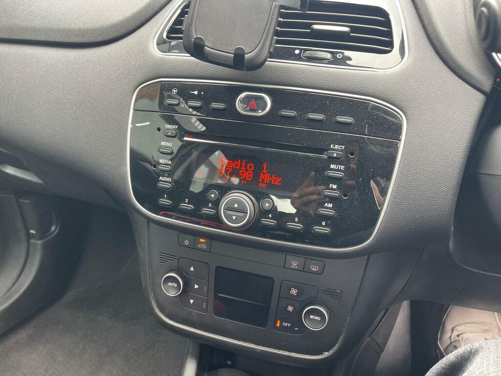 Fiat Punto Hatchback 1.2 Gbt 2013 Blue #12