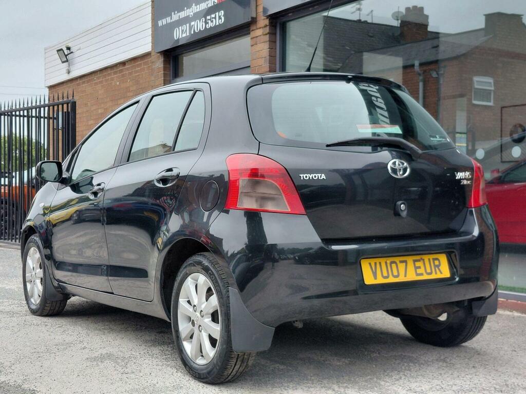 Toyota Yaris Hatchback 1.3 Vvt-i Zinc 200707 VU07EUR Black #4