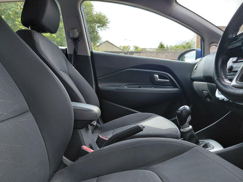 Kia RIO 1.2 1 Air 83 Bhp White #16