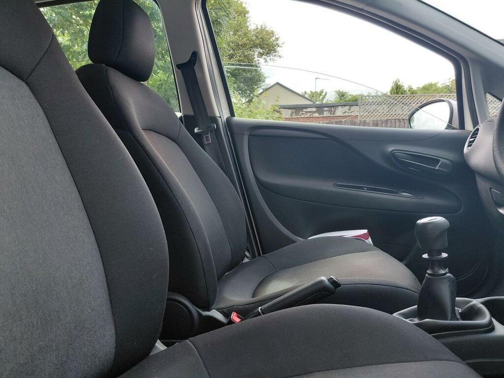 Fiat Punto 1.4 Jet Black 2 77 Bhp Black #19