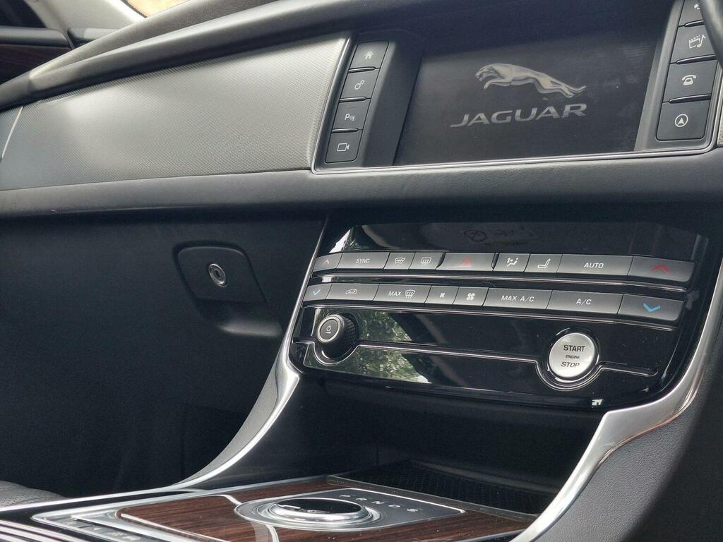 Jaguar XF R-sport 177 Bhp Blue #10