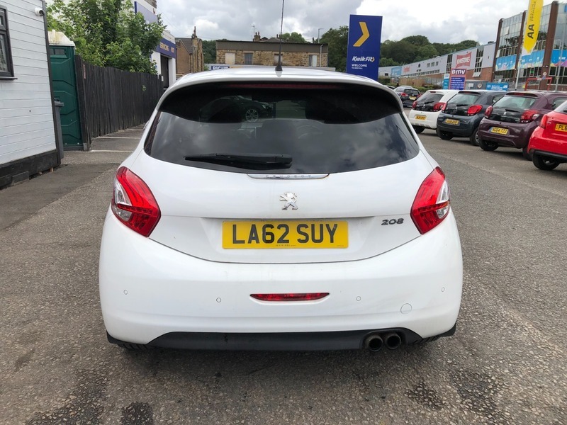 Peugeot 208 Thp Feline White #4