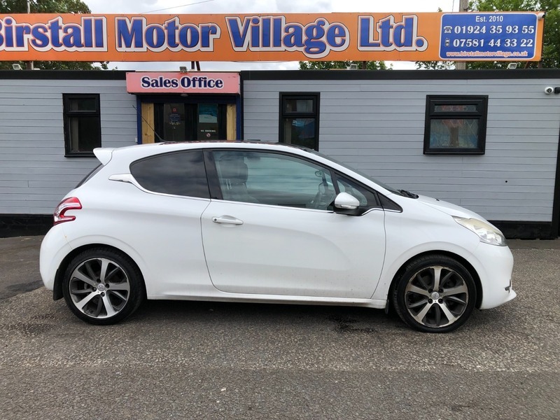 Peugeot 208 Thp Feline White #3