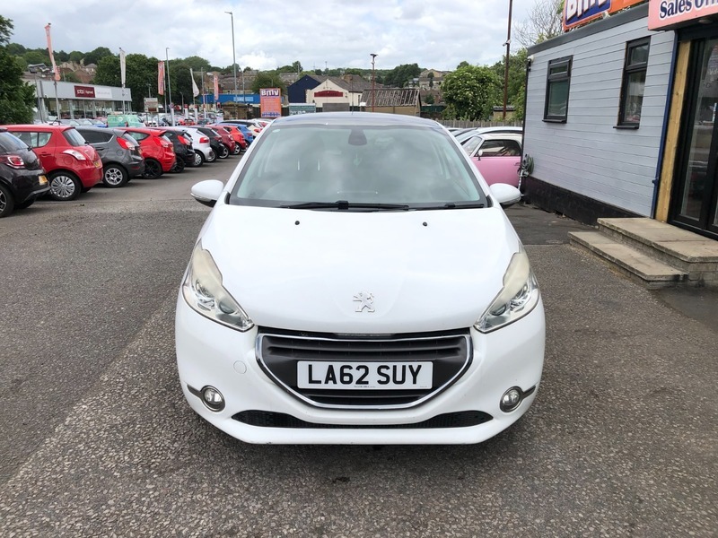 Peugeot 208 Thp Feline White #2