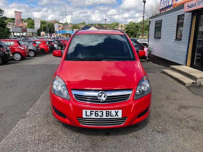 Vauxhall Zafira Exclusiv Red #2