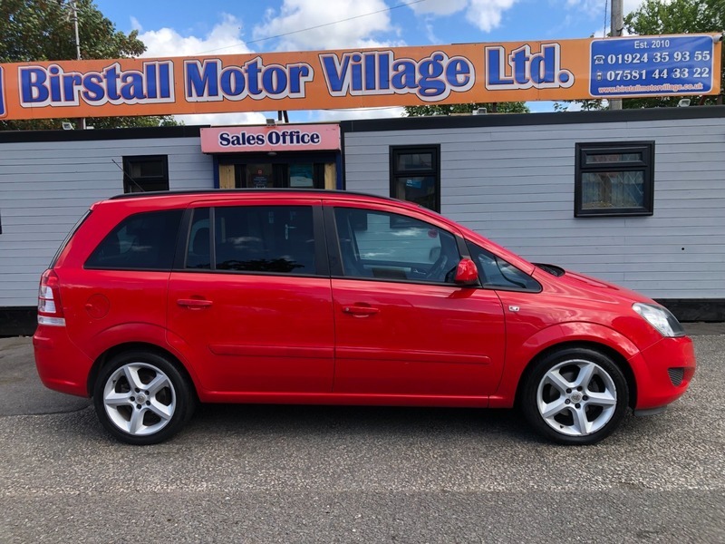 Vauxhall Zafira Exclusiv Red #3